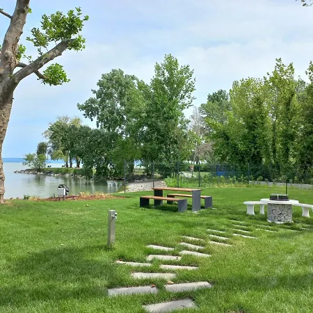 Lejlighed Platan With Lakeview