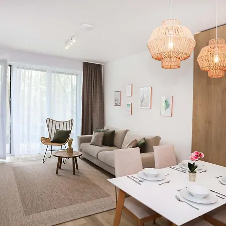 Lejlighed Platan With Lakeview