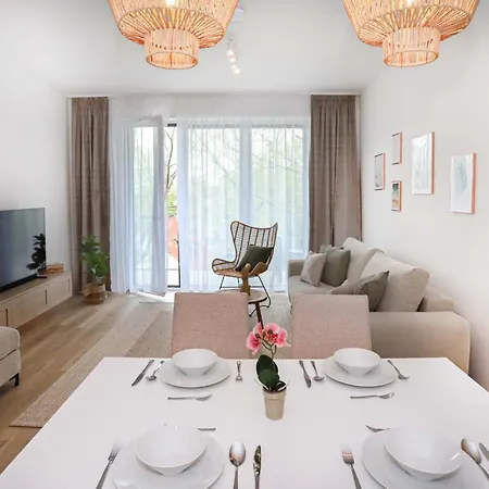 Platan With Lakeview Lejlighed *