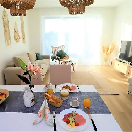 Platan With Lakeview * Balatonboglár