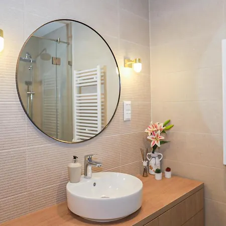 Platán With Lakeview Appartamento