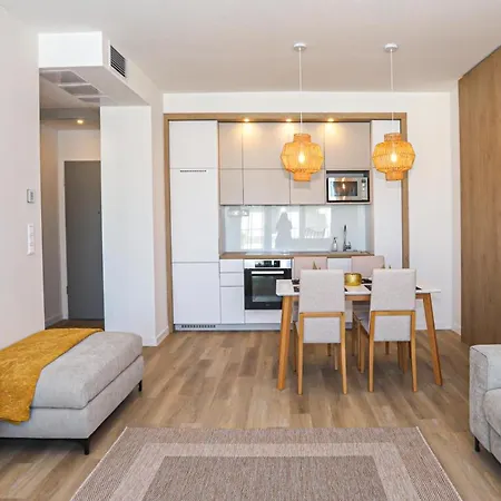 Appartamento Platán With Lakeview *