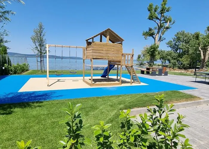 Platán With Lakeview * Balatonboglár